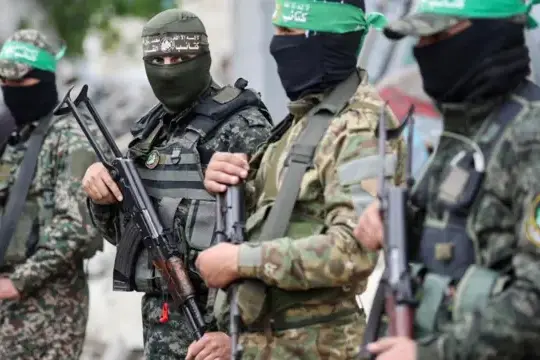 مباحثات القاهرة: الفصائل الفلسطينية تربط التقدم بتنفيذ المرحلة الأولى وترفض بحث سلاحها مبكرًا