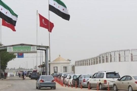 قيود على عبور اللاجئين الفلسطينيين السوريين بين تركيا وسوريا تثير شكاوى متزايدة