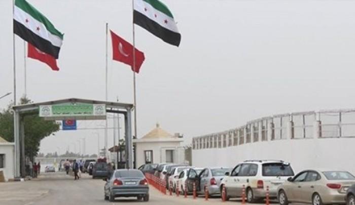 شهادات تتحدث عن منع أو تقييد دخولهم عبر المعابر مقارنة بالسوريين رغم حمل وثائق سفر سارية