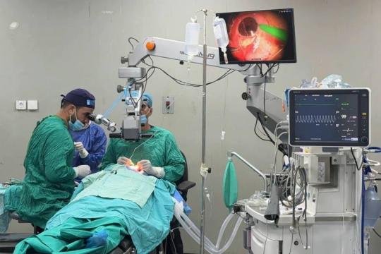 مدير مستشفى العيون بغزة: نقص المستلزمات الطبية يهدد بانهيار الخدمات واستمرار التشغيل الجزئي