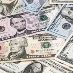 العراق يتوصل إلى تفاهم مع أميركا لاستئناف شحنات الدولار النقدي