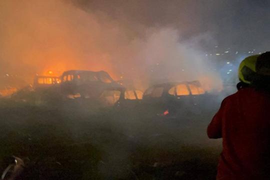 مستوطنون يشنون هجمات عنيفة في الضفة الغربية وإصابة فلسطينيين وإحراق مركبات