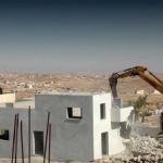 هدم منزل عائلة فلسطينية في جيوس شمالي الضفة الغربية وتشريد 21 شخصًا