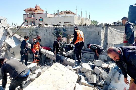 الدفاع المدني في غزة: 134 استهدافاً منذ وقف إطلاق النار ومخاوف على جثامين تحت الأنقاض