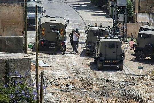 اعتقالات واقتحامات واعتداءات للمستوطنين في الضفة الغربية والقدس