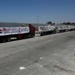 الهلال الأحمر المصري يسيّر قافلة «زاد العزة» رقم 143 إلى غزة