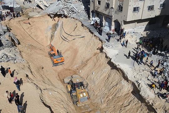 بعد ضغوط أميركية: دخول طاقم مصري إلى غزة للبحث عن جثث الأسرى الإسرائيليين