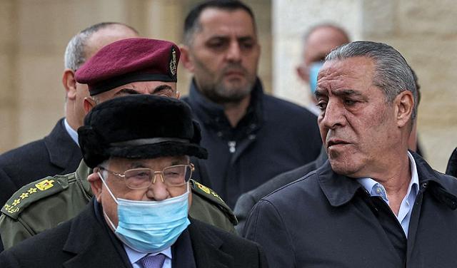 الرئيس عباس يصدر إعلانًا دستوريًا جديدًا ينظم آلية تولي مهام رئاسة السلطة في حال شغور المنصب