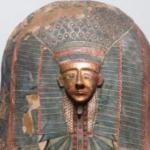 هولندا تعيد لمصر تمثالاً أثرياً عمره 3500 عام