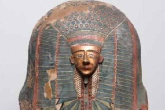 هولندا تعيد لمصر تمثالاً أثرياً عمره 3500 عام