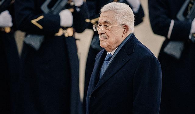 الرئيس عباس يُجري تعديلاً وزارياً محدوداً ويعين وزيراً جديداً للنقل والمواصلات