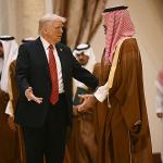 ترامب يعلن صفقة إف-35 مع السعودية ويثني على الشراكة الاستراتيجية