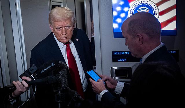 نواب ديمقراطيون يتهمون ترامب باستخدام الـFBI لترهيب أعضاء الكونغرس