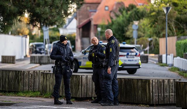 شاب سويدي يعترف بالتخطيط لهجوم بقنابل يدوية قرب السفارة الإسرائيلية في كوبنهاغن