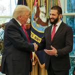 ترامب يحث إسرائيل على الحوار مع دمشق ويعتبر الهجمات الإسرائيلية عائقًا أمام السلام