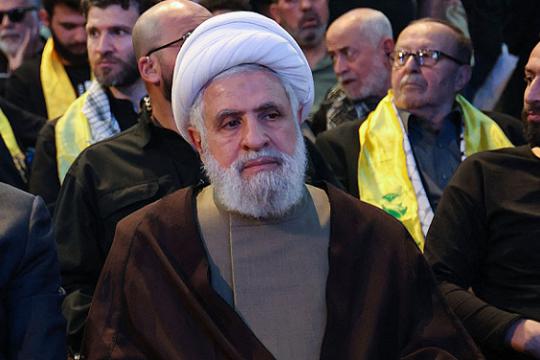 نعيم قاسم ينتقد مشاركة مدنيين في لجنة وقف النار: "سقطة وتنازل مجاني"