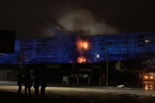 واشنطن وكييف في مفاوضات حاسمة وسط أعنف هجمات روسية على البنية التحتية