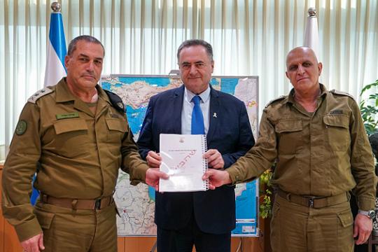 توترات علنية بين وزير الأمن ورئيس أركان الجيش الإسرائيلي حول التحقيقات والتعيينات