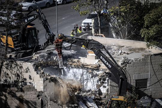 تصعيد جديد في القدس: أوامر هدم وإخلاء تطال تجمع الجهالين