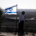 وزراء ونواب من اليمين المتطرف يطالبون برفع العلم الإسرائيلي شمالي غزة وإعادة الاستيطان