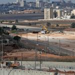 إسرائيل تدفع لإقامة مستوطنة كبرى شمال القدس في موقع مطار قلنديا السابق