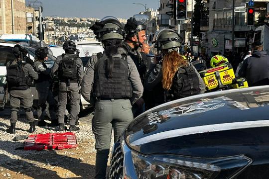 مواجهات عنيفة بين الشرطة الإسرائيلية ومتظاهرين حريديين في القدس وعسقلان