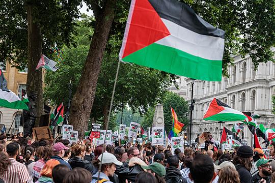 استطلاع: تصاعد القلق الوجودي من إيران لدى الإسرائيليين بعد ستة أشهر على الحرب