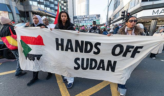 السودان: نزوح أكثر من 107 آلاف شخص من الفاشر وغرب دارفور بسبب تصاعد العنف