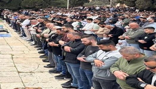 توافد واسع للمصلين عقب 5 أسابيع من الإغلاق بقرار من سلطات الاحتلال