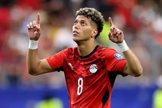 الأهلي يرفض عرض قونية سبور ويؤكد: إمام عاشور «ليس للبيع»