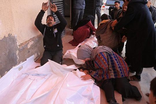 غزة تحت النار مجددًا: خروقات متصاعدة للهدنة وحصيلة متزايدة من الشهداء