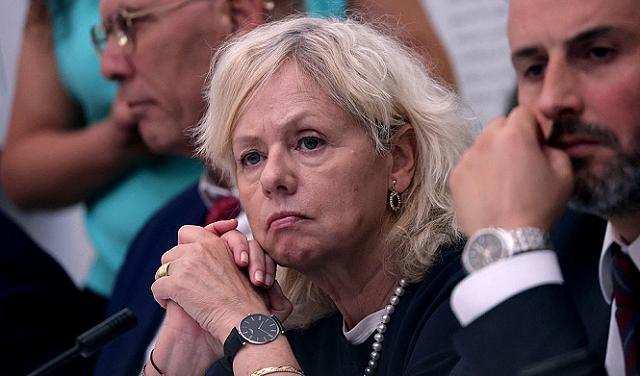 المستشارة القضائية تحذر من تهديد النزاهة القانونية للعمل الحكومي وفقدان الرقابة