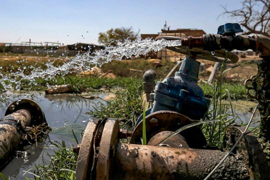 اعتداءات مستوطنين توقف ضخ المياه عن 19 تجمعًا فلسطينيًا شرق رام الله