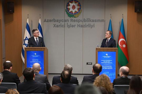 أذربيجان تؤكد دعمها لوقف دائم لإطلاق النار في غزة خلال لقاء بيراموف – ساعر