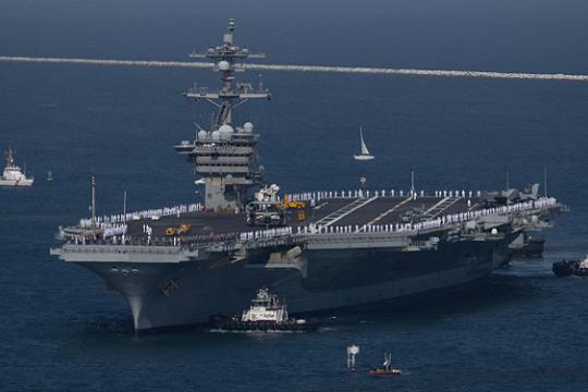 وصول حاملة الطائرات الأميركية "أبراهام لينكولن" إلى الشرق الأوسط في ظل التوتر مع إيران