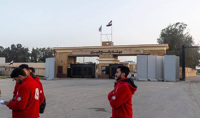 الجيش الإسرائيلي يعلن جاهزيته لفتح معبر رفح وبدء إعادة إعمار جزئية لغزة