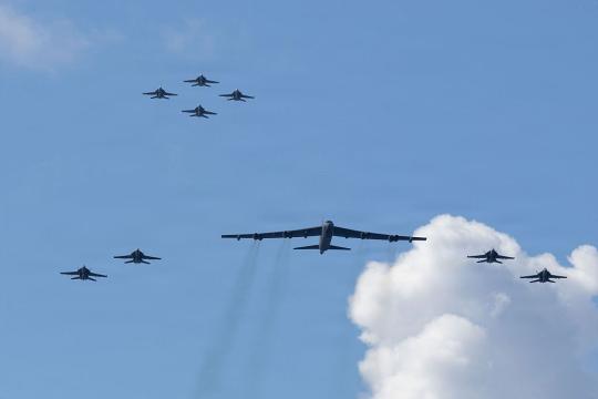 الخيارات العسكرية الأميركية ضد إيران: بين الضربات المحدودة وسيناريو المواجهة الشاملة