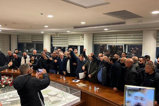 استطلاع: إعادة تشكيل القائمة المشتركة ترفع تمثيل الأحزاب العربية إلى 13 مقعدًا