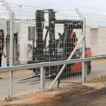 جيش الاحتلال ينقل "الكتيبة البدوية" من كرم أبو سالم بعد الاشتباه بتهريب مخدرات وسجائر إلى غزة