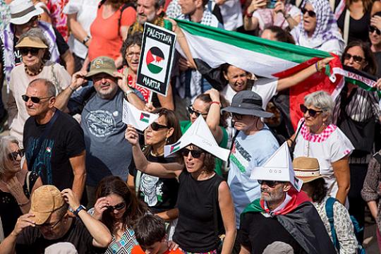 محكمة بريطانية تبرّئ ستة نشطاء من “بالستاين أكشن” من تهمة السطو على مقر «إلبيت»