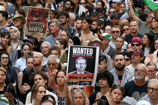 جدل واسع في أستراليا مع زيارة الرئيس الإسرائيلي هرتسوغ وسط احتجاجات حاشدة