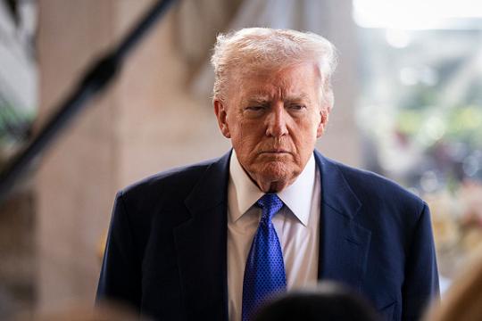 ترامب يمهل إيران شهراً لإبرام اتفاق ويهدد بخيارات صعبة