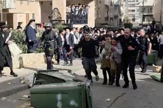 اعتداء على مجندات إسرائيليات في بني براك يشعل سجالًا سياسيًا واسعًا