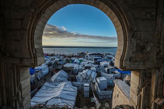 قصف إسرائيلي على قطاع غزة رغم سريان اتفاق وقف إطلاق النار