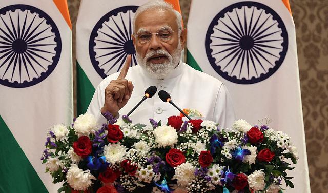 أوحانا يدعو نواباً سابقين للكنيست تحسباً لمقاطعة المعارضة خطاب مودي