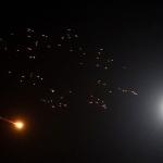 الحرب تتسع إقليميًا.. إيران تواصل قصف إسرائيل والقواعد الأميركية وتحركات عسكرية دولية في شرق المتوسط