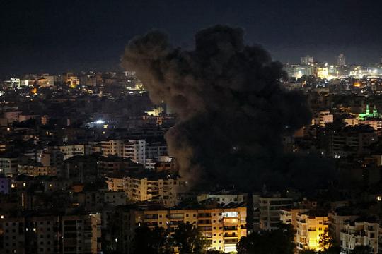 تصعيد متواصل في لبنان: غارات إسرائيلية مكثفة وتبادل هجمات مع حزب الله