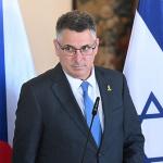 ساعر: تهديد الملاحة في هرمز “قضية عالمية” وسط تصعيد إقليمي متسارع