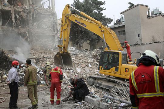 636 قتيلًا في إيران وتصعيد عسكري متسارع بين طهران وواشنطن وتل أبيب