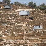 استشهاد شاب وإصابات بهجمات للمستوطنين في الضفة وسط اعتداءات متصاعدة